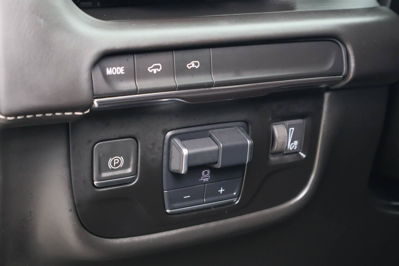 Used 2023 Cadillac Escalade Sport Platinum RWD image 33