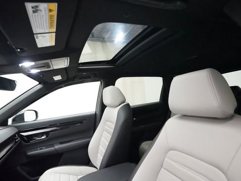 Certified 2025 Honda CR-V Sport Touring image 32