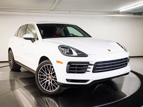 Certified 2023 Porsche Cayenne AWD/4WD image 9