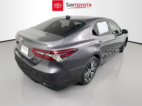 Used 2023 Toyota Camry XLE image 4