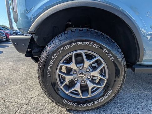 Used 2023 Ford Bronco Badlands image 15