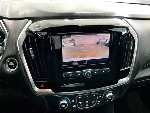 Used 2023 Chevrolet Traverse LT FWD image 23