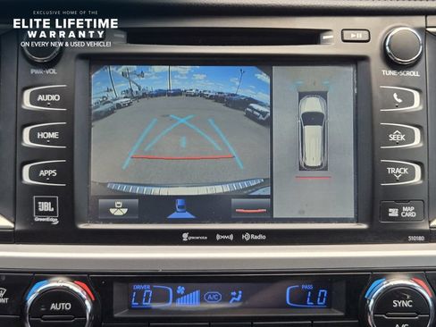 Used 2017 Toyota Highlander Limited Platinum AWD/4WD image 16
