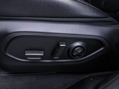 Used 2024 Jeep Grand Cherokee L Limited w/ Luxury Tech Group II image 19