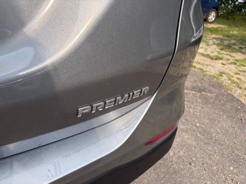 Used 2023 Chevrolet Equinox Premier FWD image 19