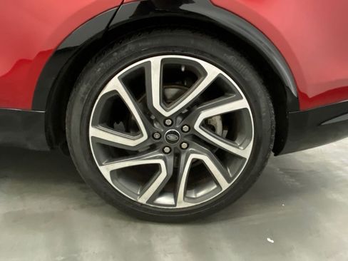 Used 2017 Land Rover Discovery HSE Luxury image 18