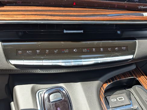 Used 2023 Cadillac Escalade Premium Luxury w/ LPO, Floor Liner Package AWD/4WD image 23