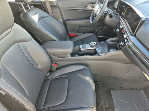 New 2026 Kia Sportage EX image 14