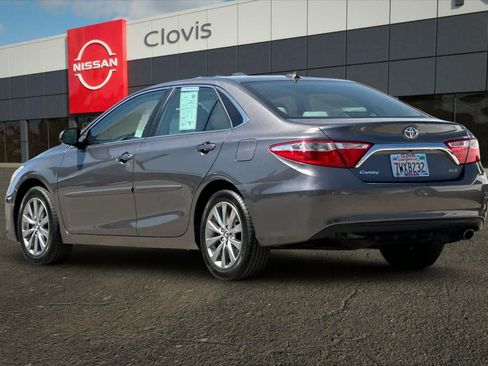 Used 2017 Toyota Camry XLE w/ Moonroof Package FWD image 7