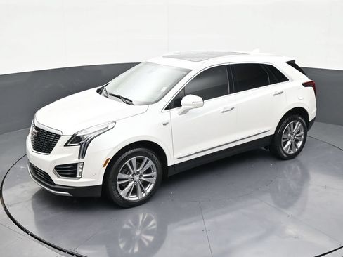 Certified 2023 Cadillac XT5 Premium Luxury w/ Technology Package FWD image 13