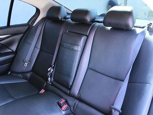 Used 2018 INFINITI Q50 Luxe w/ Essential Package (2.0T Luxe) image 13