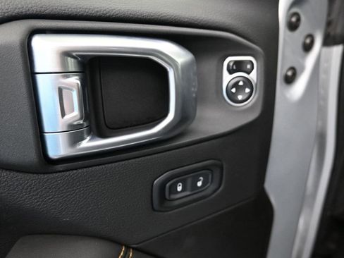 New 2024 Jeep Wrangler Unlimited Sahara w/ Technology Group image 11