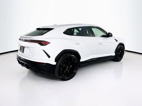 Used 2022 Lamborghini Urus AWD/4WD image 5