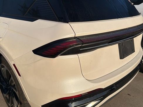 Used 2025 Lincoln Nautilus Black Label image 18