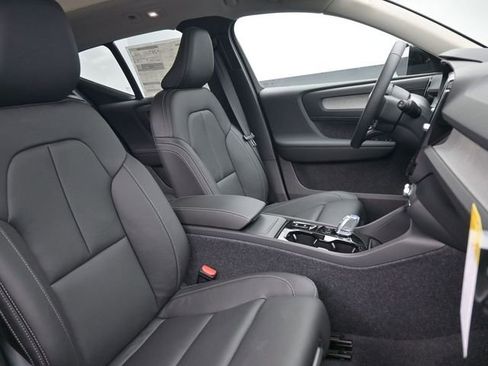 New 2026 Volvo XC40 B5 Ultra w/ Protection Package Premier image 34