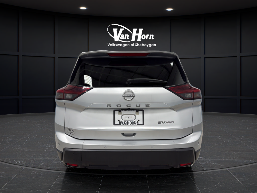 Used 2024 Nissan Rogue SV AWD/4WD image 6