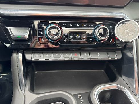 Used 2024 GMC Sierra 2500 Denali Ultimate image 27