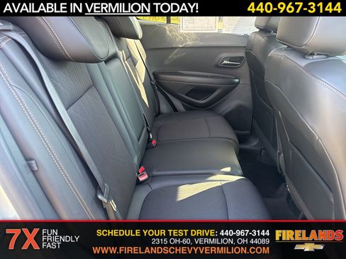 Certified 2022 Chevrolet Trax LT w/ LT Convenience Package image 31