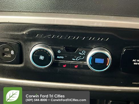 Used 2022 Ford Expedition Max Limited image 31
