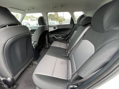 Used 2025 Kia Soul LX w/ LX Technology Package image 23