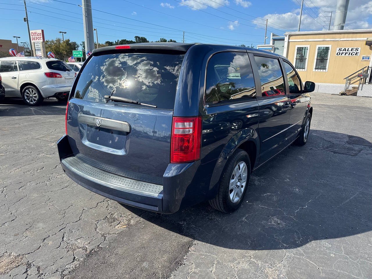 Used 2009 Dodge Grand Caravan SE w/ Climate Group FWD image 8