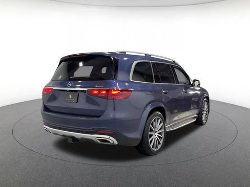 Used 2024 Mercedes-Benz GLS 580 4MATIC image 4