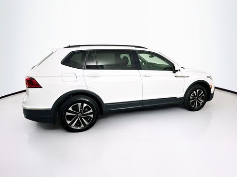 Used 2024 Volkswagen Tiguan S image 10