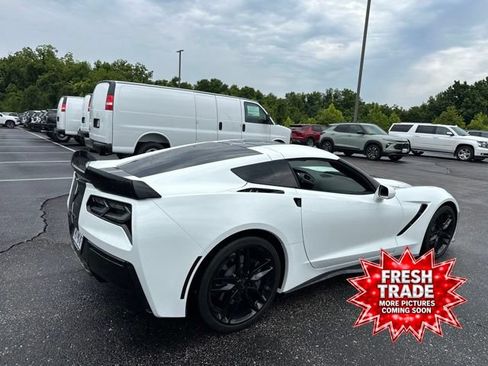 Used 2019 Chevrolet Corvette Stingray Coupe RWD image 7