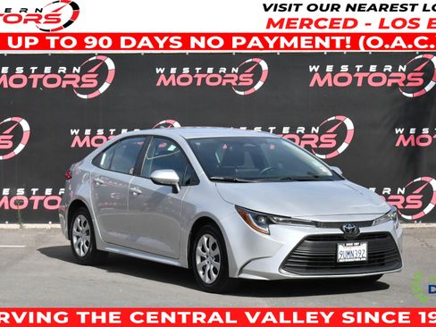 Used 2025 Toyota Corolla LE FWD image 1