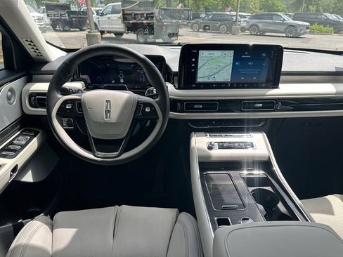 New 2025 Lincoln Aviator Reserve w/ Equipment Group 201A AWD/4WD image 21