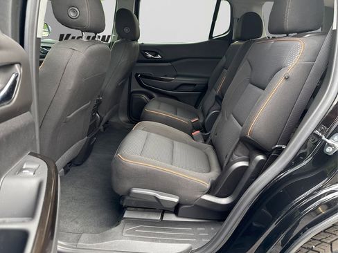 Used 2023 GMC Acadia AT4 image 10