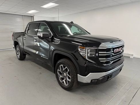 New 2026 GMC Sierra 1500 SLT w/ X31 Off-Road Package image 3