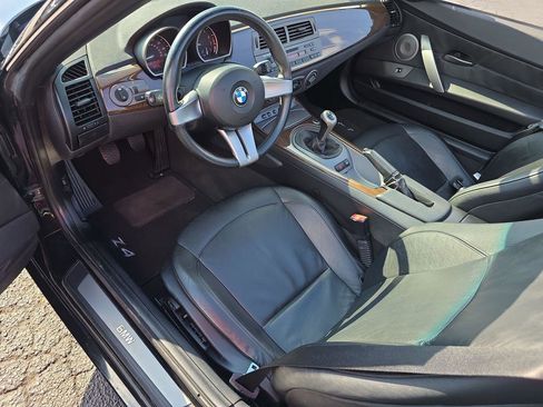 Used 2003 BMW Z4 3.0i RWD image 4