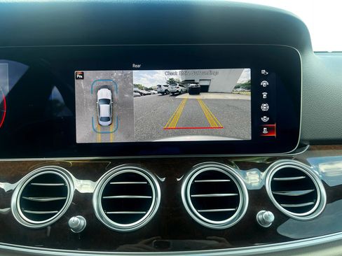 Used 2023 Mercedes-Benz E 450 4MATIC Sedan image 15