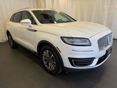 Used 2020 Lincoln Nautilus Premier w/ Equipment Group 101A image 7