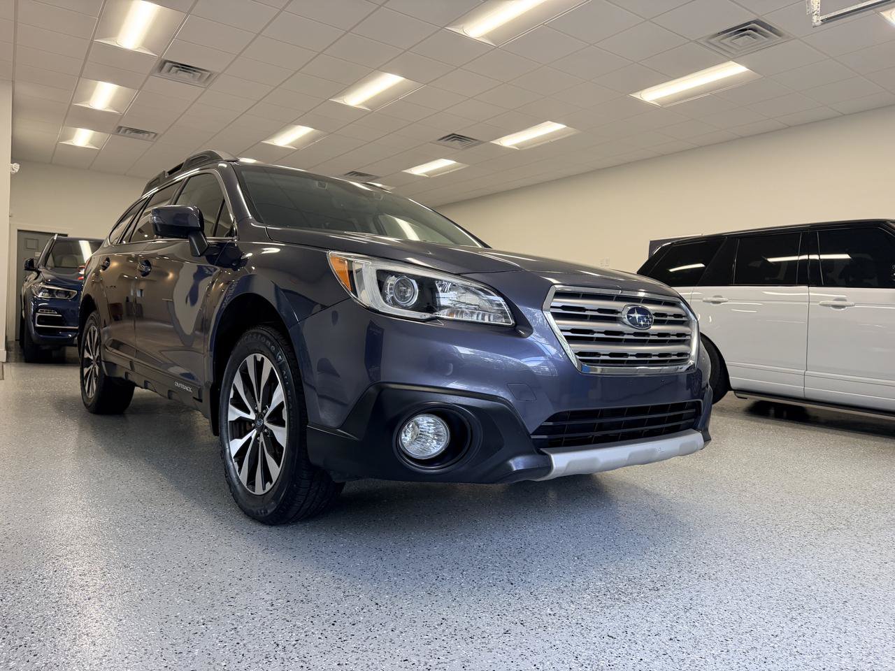 Used 2017 Subaru Outback 2.5i Limited AWD/4WD image 11