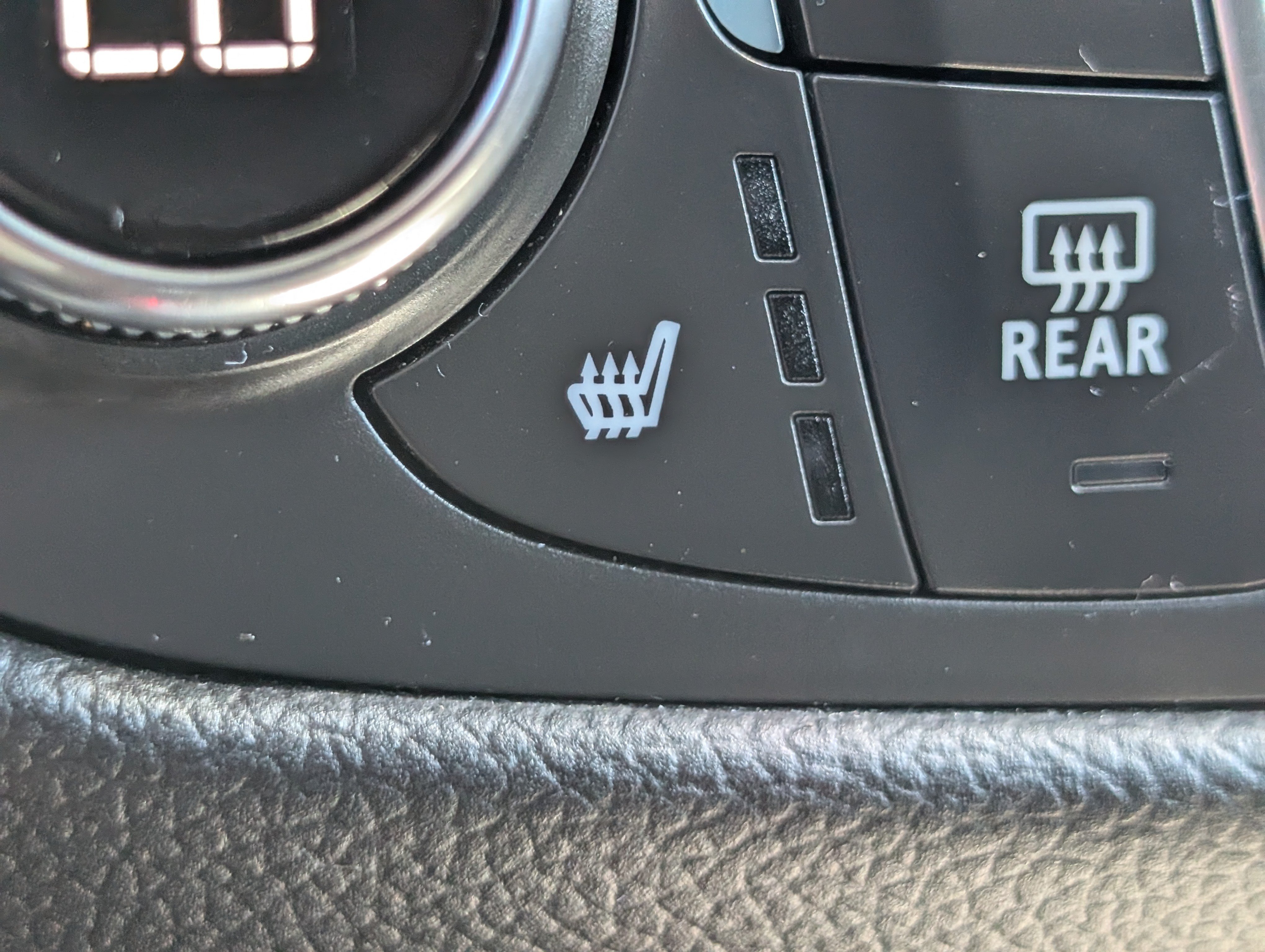 Used 2022 Chevrolet Equinox LT FWD image 26