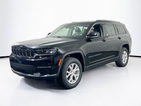 Used 2022 Jeep Grand Cherokee L Limited AWD/4WD image 1