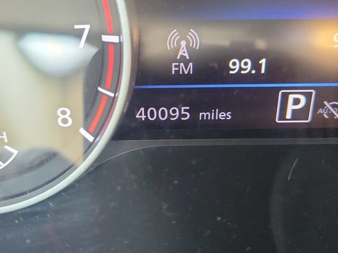 Certified 2024 Nissan Sentra SV FWD image 24
