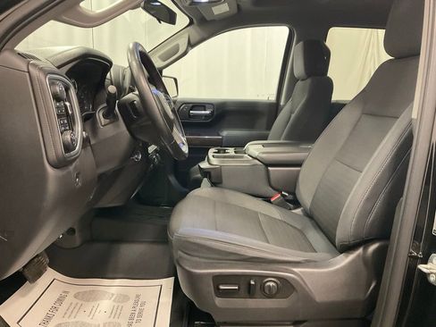 Used 2019 Chevrolet Silverado 1500 LT Trail Boss w/ Convenience Package AWD/4WD image 4