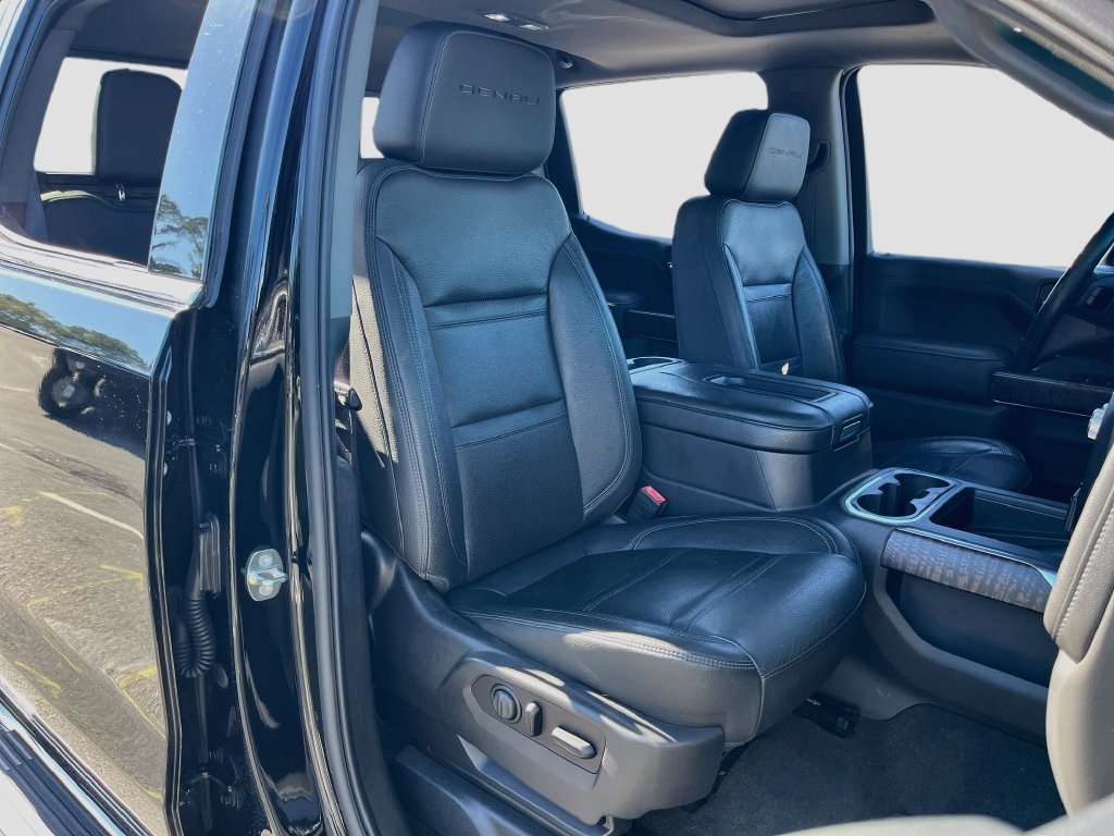 Used 2020 GMC Sierra 1500 Denali w/ Technology Package RWD image 30