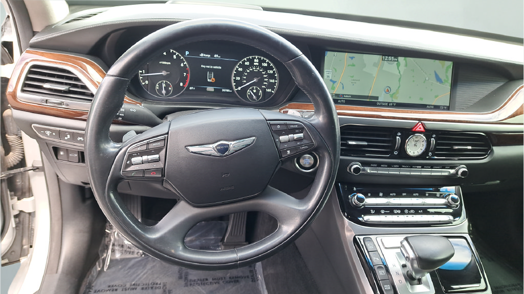 Used 2019 Genesis G90 3.3T Premium RWD image 18