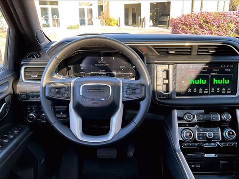 Used 2023 GMC Yukon XL Denali w/ Max Trailering Package image 6