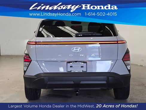 Used 2025 Hyundai Kona SEL AWD/4WD image 6
