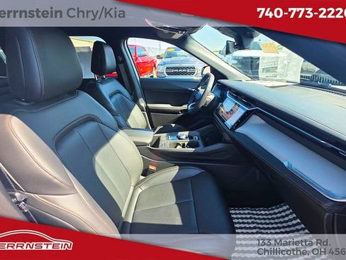 Used 2026 Jeep Cherokee Limited AWD/4WD image 9