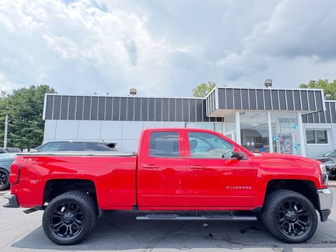 Used 2019 Chevrolet Silverado 1500 LT AWD/4WD image 8