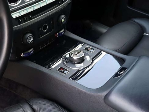 Used 2017 Rolls-Royce Ghost RWD image 8