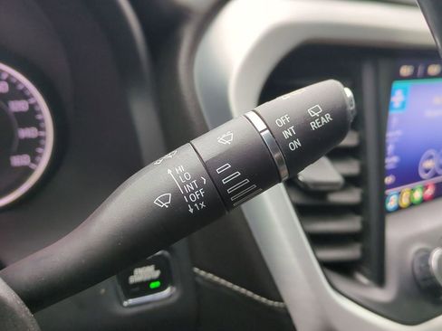 Used 2020 GMC Acadia SLE w/ Driver Convenience Package image 29