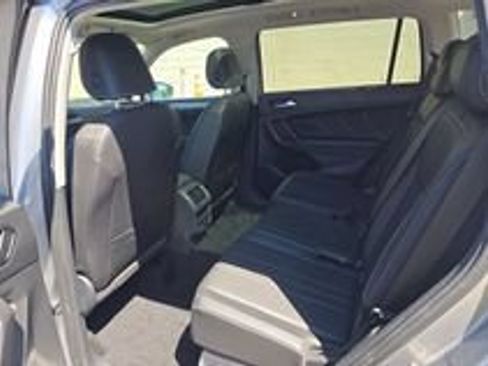 Used 2022 Volkswagen Tiguan SE AWD/4WD image 21