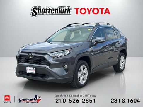 Used 2020 Toyota RAV4 XLE image 1